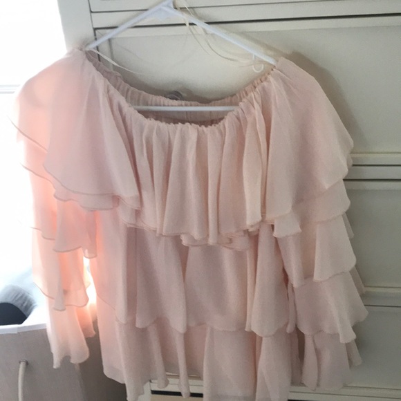peach ruffle top